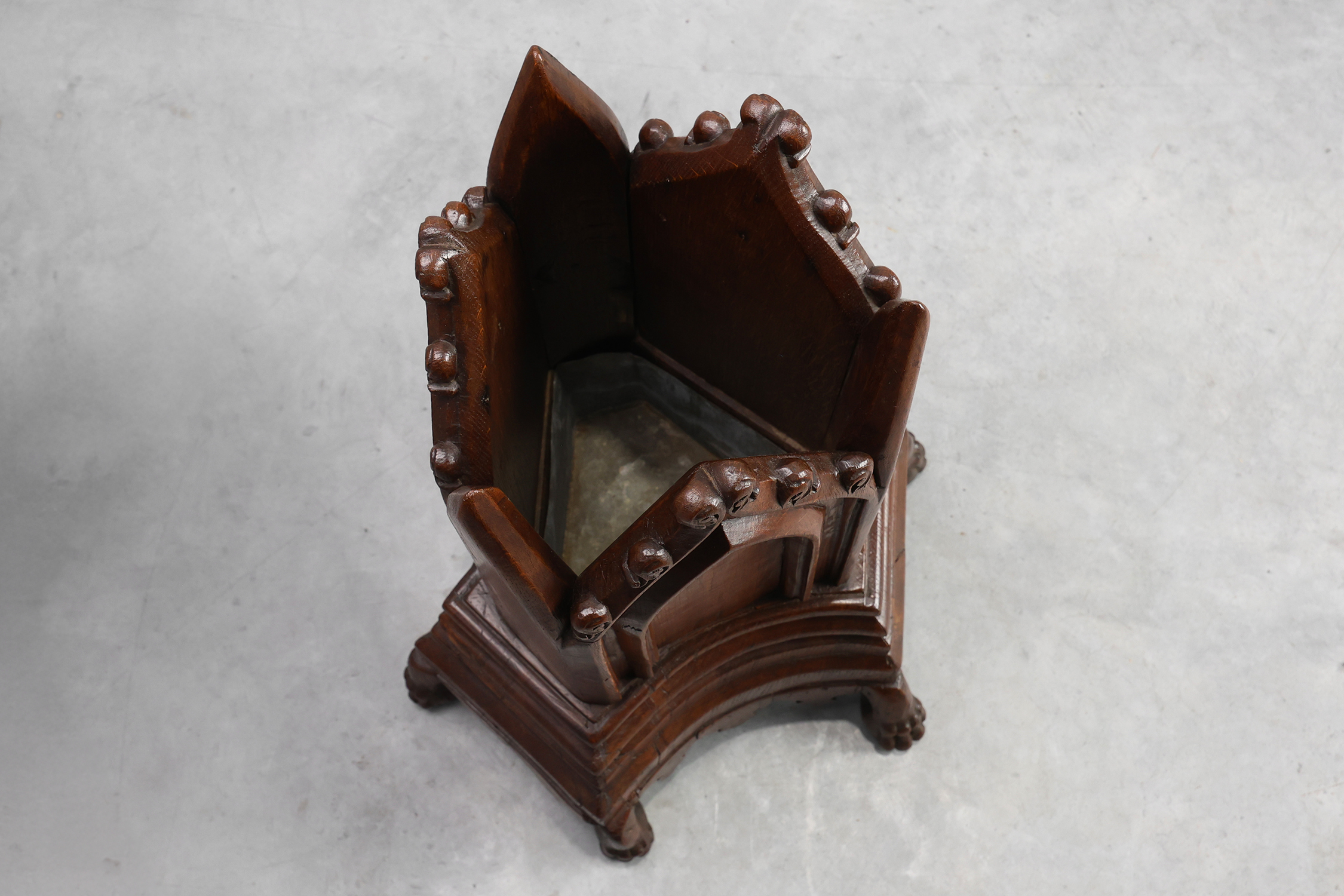 Neo-Gothic Oak Umbrella Stand with Sculptural Carving, France, 19th Centurythumbnail
